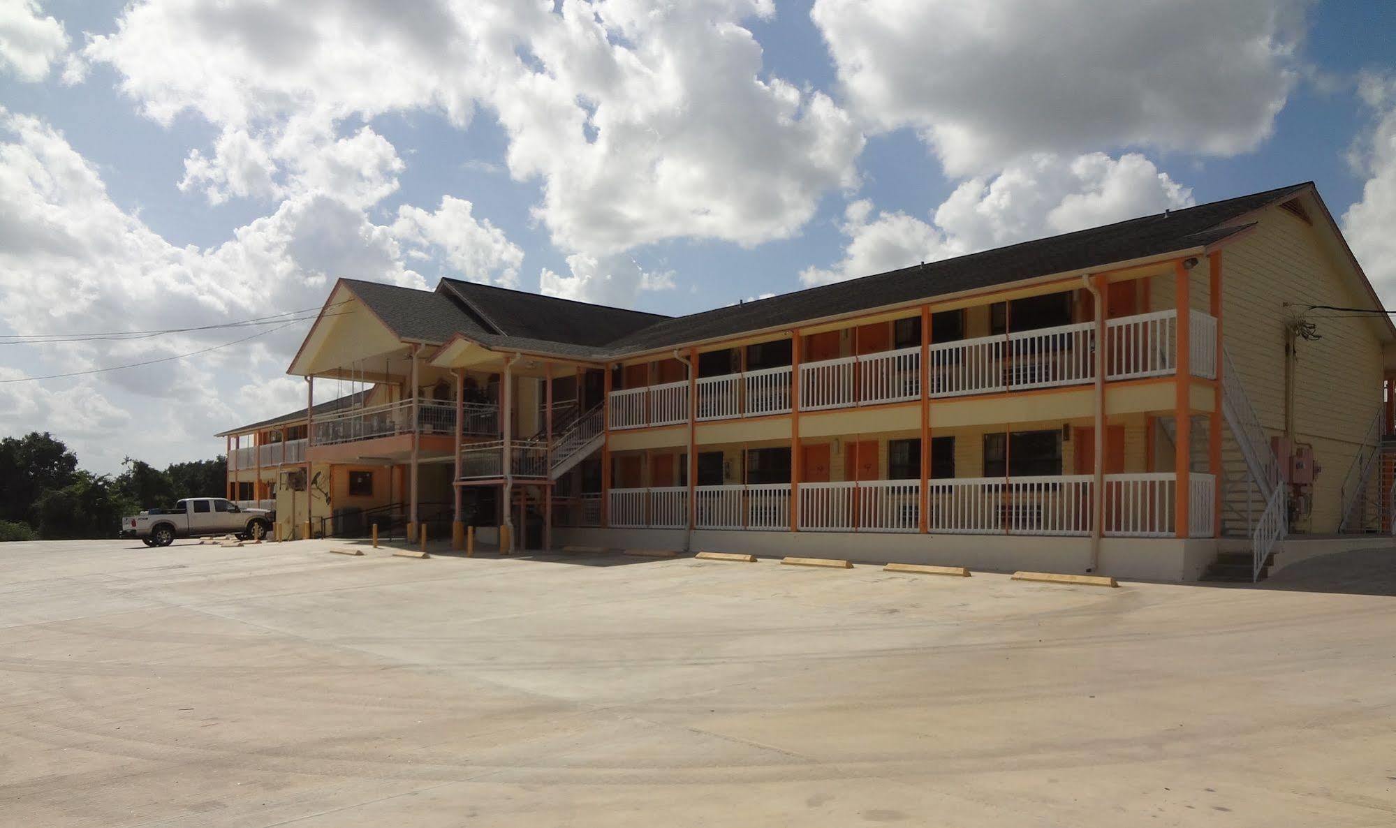 Antlers Inn Goliad Exterior photo